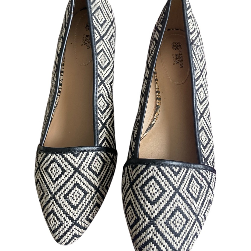 Avon Black and White Geometric Cushion Steps Flats - Picture 7 of 15